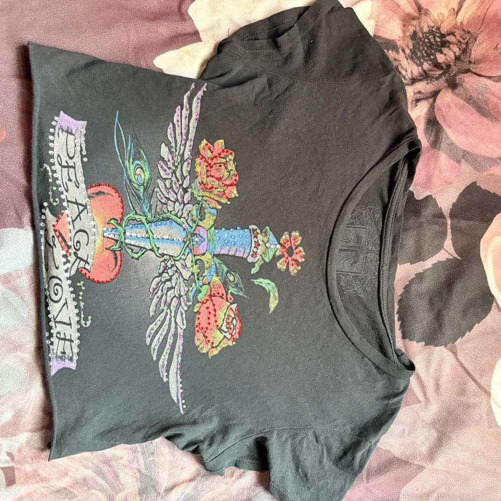 Graphic Rhinestone Crop top - Picture 2 of 6
